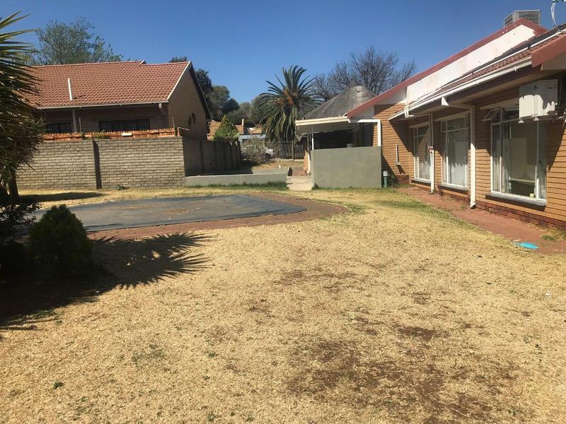 6 Bedroom Property for Sale in Pellissier Free State